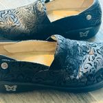 Alegria  Keli Black Embossed Paisley Shoes Size 37 US Size 7 Clog Nurse Photo 0