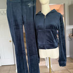 Juicy Couture  Women's Navy Velour tracksuit size medium Photo 0