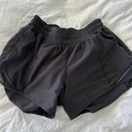 Lululemon Hotty Hot Low-Rise Lined Short 2.5 Black Photo 0