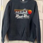 Gildan Moab Utah Sweatshirt  Photo 0