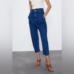 ZARA Paperbag jeans in a mid-blue wash high Rise Photo 10