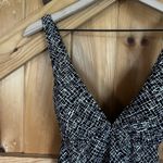 Jaclyn Smith Woman's Black And White Size 12 Tankini Swim Top Padded Bra Area Photo 1