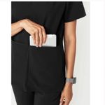 FIGS Banepa Oversized Black Scrub Top Sz M Photo 2