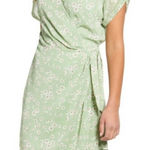 All in Favor All in favor simone green floral wrap mini dress size Medium NWT Photo 0