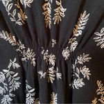 Old Navy  Maternity Top Black & White Photo 3