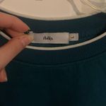 Adika Crewneck Photo 2