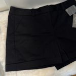 Vince Camuto Flat Front 4.5” Cuffed Shorts Women’s Size 10 Black Stretch Photo 3