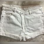American Eagle  Stretch Denim Mom Short In White Photo 9