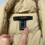 Forever 21  Cropped Puffer Vest Size XS in Beige Photo 4