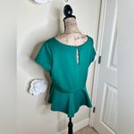 Bisou Bisou NTM:  Short Sleeve Emerald Green Peplum Waist Blouse in Size XL Photo 13