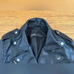 ZARA Womens sz Xs Vegan leather Cropped Moto Jacket black New Photo 6