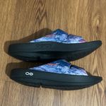 OOFOS Abstract Multicolor Slide Sandals Black Size 8 Photo 3