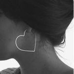 Urban Outfitters HEART EARRING Photo 0