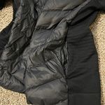 Lightweight Slim Fit Long Sleeve Thumb Hole Down Jacket Activewear gym workout Black Size M Photo 4