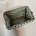 NEW La Mer Travel Cosmetic Bag Skincare Pouch Green Photo 1