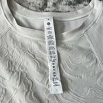 Lululemon Lightweight Stretch Running T-Shirt *Airflow Photo 5
