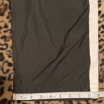 GUC Pants NIKE Capri Pants Mesh Lined Gray White Women’s Size M w 2 Pockets Photo 12