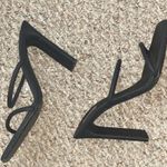 Yeezy | Season 8 Minimal Sandal Photo 5