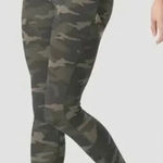 Athleta  Ultimate Stash Pocket Camo 7/8 Tight Camo Green Olive Legging Sz 2X # Photo 0