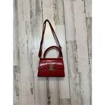 Red over the shoulder bag Photo 1