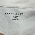 Karen Scott  White Vest Photo 10