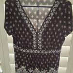 Apt. 9  Women's Black White Geometric Flora Largel Print V-Neck Short Sleeve Top Photo 0