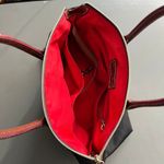 Guess by Marciano Dooney & Bourke Womens Handbag Old Money Quiet Luxury Classy Glam Feminine Photo 3