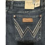 Wrangler  Retro Women's Mae Mid-Rise Boot Cut Jeans Decorative Pockets Size 32x34 Photo 4