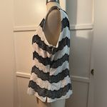B&W Lace Shell•Sz L Black Size L Photo 2