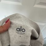 Alo Yoga High Waist Vapor White Leopard Carbon38 Legging and Bra Set Photo 8