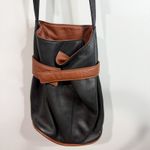 J.P. Ourse Madison Avenue Leather Bucket Bag Black Tan Shoulder Purse EUC Photo 2