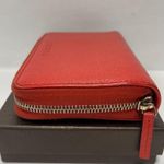 Gucci Red Leather Zip Around Wallet - Preowned Photo 4