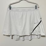 Nike Tennis Skirt Size XL Pleated White Golf Sporty Women’s Athletic Photo 1