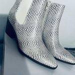 The Limited  Kiki Chelsea Boots Photo 3