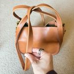 Madewell  Leather Sydney Crossbody Bag Burnished Caramel Tan Magnetic Closure Photo 5