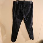 Signature Studio  Size 8 Black Skinny Jeans Photo 3
