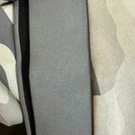 Ultracor  Camo Leggings Grey Size large NWT Photo 3