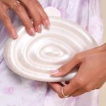 Lulus  white seashell clutch Photo 2