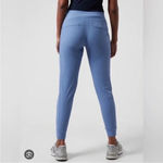 Athleta  Trekkie North Jogger Sz 20 Enchanted Blue Hiking Trail Pants Photo 1