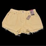 Levi's NWT  501 Yellow Jean Shorts Size 29 Button‎ Fly Cut Off Denim Raw Hem Photo 2