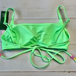 Wild Fable NWT - - Women’s Lime Green Bikini Top - Size Small. Photo 2
