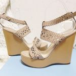 Chloé Authentic CHLOE Nude Leather Scalloped / Perforated Sandals / Wedges Photo 9