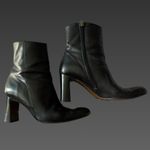 Ann Taylor Black Leather Ankle Booties Side Zip Heel Boots 7.5 Photo 3