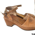 Dansko Y2K‎ 2000'S VTG. FLORAL LEATHER  CHUNKY SANDALS HEELS SZ. 7/37. Photo 0