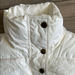 Old Navy  White Puffer Vest Photo 2