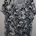 Cato  22/24W Short Sleeved Floral Collared Top Plus in Black & White Photo 0