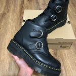 Dr. Martens Devon black leather platform buckle ankle boots booties shoes sz 8 Photo 0