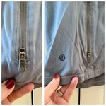 Lululemon  Athletica Run: Sunbeam Ruched Long Sleeve Pullover, Stony Grey sz. 2 Photo 9