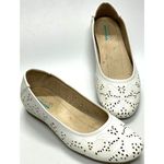 Baretraps  Mariah Memory Foam Cut Out White Flats Women's Size 9 M Photo 0