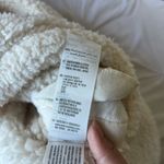 Hollister NWOT  light cream/white colored quarter zip sherpa jacket  SIZE M Photo 5